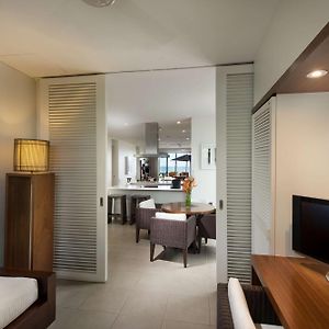 Quarto com vista para a praia de 3 camas delux